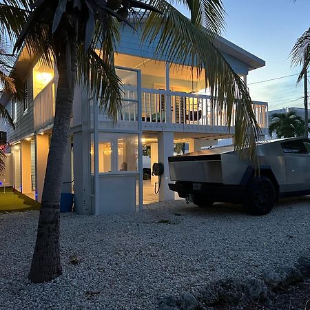 Casa Blue Pelican. マラソン エクステリア 写真
