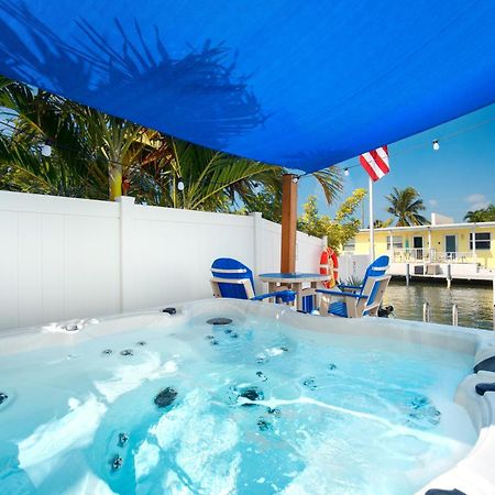 Casa Blue Pelican. マラソン エクステリア 写真