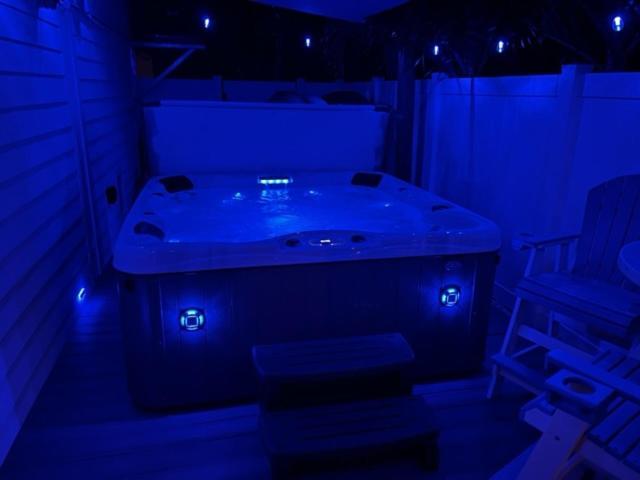 Casa Blue Pelican. マラソン エクステリア 写真